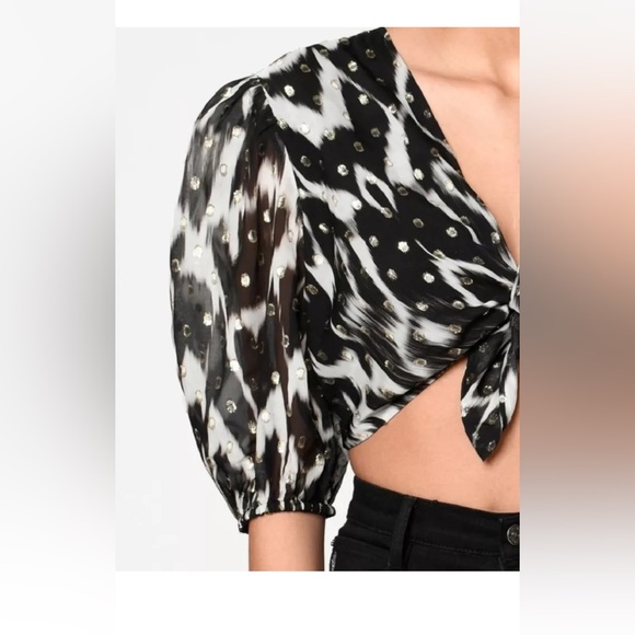 Nicole Miller Women's Metallic Ikat Crop Top Black Size Medium - Picture 3 of 5